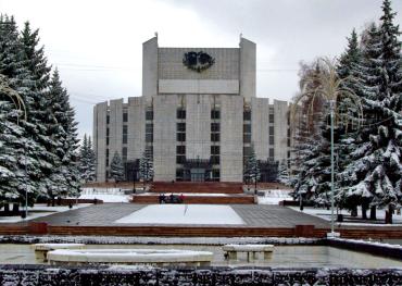 Фото Челябинским театралам повезло – они увидели «Дядю Ваню» Туминаса
