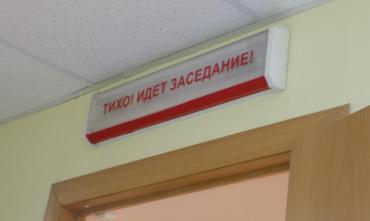 Фото В суд направлено уголовное дело в отношении жителя Екатеринбурга, который дал взятку сотруднику ГИБДД
