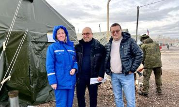 Фото ГКБ №6 Челябинска передала 100 аптечек для мобилизованных в Чебаркуле