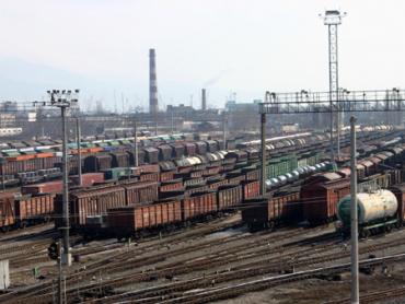 Фото На ЮУЖД продолжается монтаж высокомачтовых осветительных установок