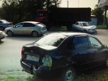 Фото Женщина с ребенком пострадали в ДТП в Челябинске