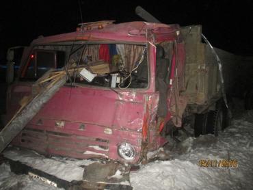 Фото В Увельском районе Камаз столкнулся с грузовиком, есть пострадавшие