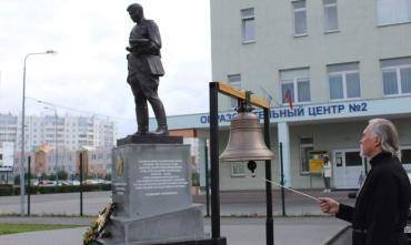 Фото Курчатовский район Челябинска почтил память павших воинов Великой Отечественной