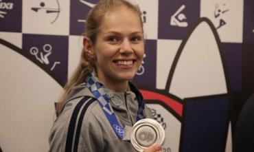 Фото «Эта медаль для вас»: серебряный призер Олимпиады по тхэквондо Татьяна Минина прилетела в Челябинск
