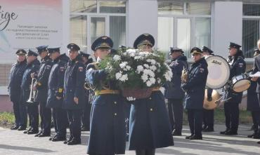 Фото В Челябинске открыли памятник Герою России Сергею Молодову