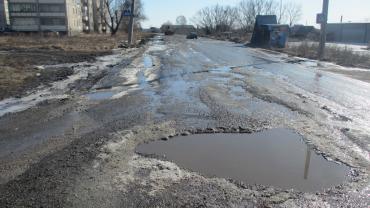 Фото Каждую весну дороги в аэропорту Челябинска растворяются в талых водах