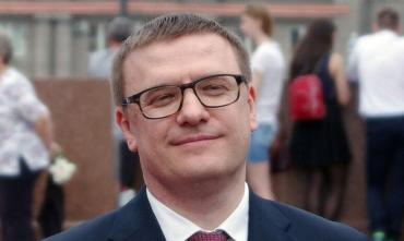 Фото Челябинка пожаловалась Текслеру на падение потолка в аварийном общежитии на Доватора