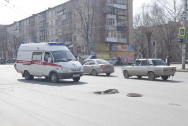 Фото &quot;Ваш звонок пятый на линии, пожалуйста, ждите!&quot; В Челябинске проблемы с дозвоном в скорую будут решены