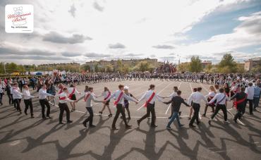 Фото Компания &quot;Интерсвязь&quot; приступила к подготовке флешмоба выпускников &quot;Школьный вальс&quot;