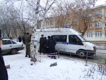 Фото Девочка-подросток «заминировала» школу в Магнитогорске