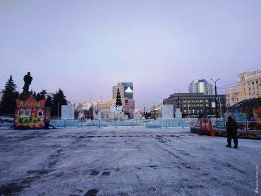 Фото Главный ледовый городок Челябинска откроют за неделю до Нового года