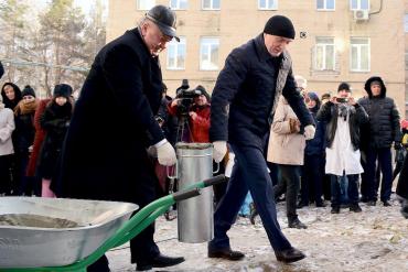 Фото Дубровский дал старт строительству в Челябинске новой поликлиники областного онкодиспансера