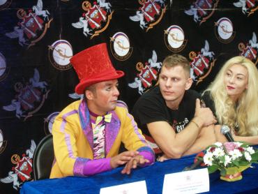 Фото На гастроли в Челябинск приехал клоун родом из Чебаркуля