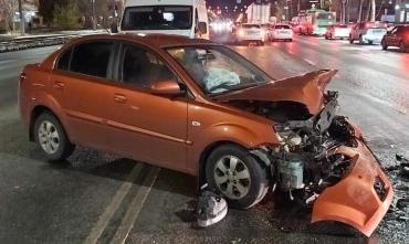 Фото В Челябинске автоледи на летней резине спровоцировала массовую аварию