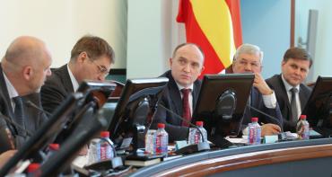 Фото Борис Дубровский раскритиковал перепродажу многодетными семьями земель, отданным им бесплатно