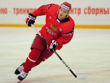 Фото Нападающий «Трактора» Евгений Кузнецов не примет участия во втором этапе Еврохоккейтура