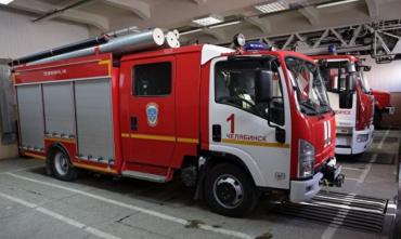 Фото Две молодые челябинки устроили переполох с пожаром в развлекательном заведении на Цвиллинга