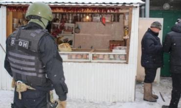Фото В Златоусте ОМОН устроил облаву на рынке