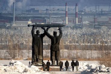 Фото В Магнитогорске определили лучший проект реконструкции мемориала «Тыл-фронту»