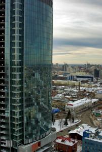 Фото Губернатор подарил свердловчанам «Домжур»