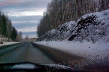 Фото В Челябинской области на трассе М5 загорелся пассажирский автобус