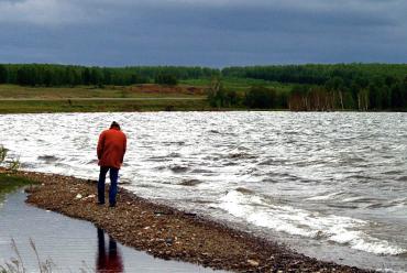 Фото Во время шторма Челябинской области на озерах утонули рыбаки
