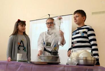 Фото Школьники из Новосинеглазово приняли участие в образовательных проектах ОМК