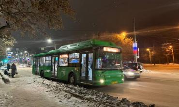 Фото В Челябинске стабилизируют график движения транспорта с учетом жалоб пассажиров