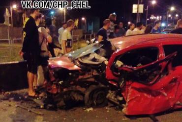 Фото В ночном ДТП на мосту через Миасс пострадали четверо молодых людей