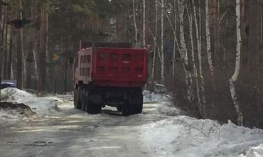 Фото Виновных в складировании снега на территории челябинского бора поймают в апреле?