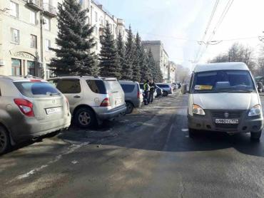 Фото В Челябинске маршрутный автобус сбил женщину