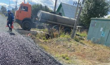 Фото В челябинском поселке Новосинеглазово на финишную прямую вышел ремонт улицы Лесной