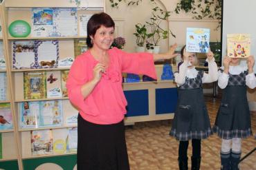 Фото «Семья в библиотеке»: в Челябинске предлагают новое пространство для диалога взрослых и детей