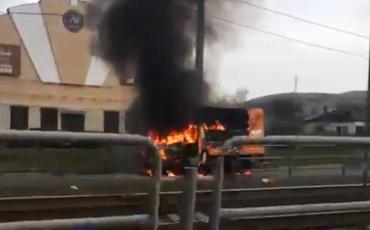 Фото В Магнитогорске горящая ГАЗель попала на видео