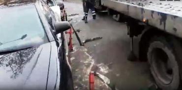 Фото В ГИБДД Челябинска прокомментировали видео о работе эвакуаторов