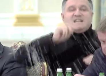 Фото Аваков опубликовал видео скандала с Саакашвили