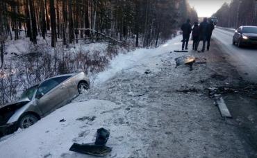 Фото Автоледи спровоцировала лобовое столкновение на трассе Москва - Челябинск