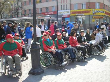 Фото В Челябинске впервые прошла спартакиада в честь Международного дня борьбы за права инвалидов