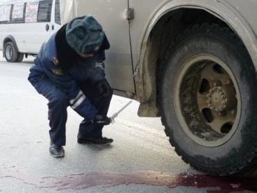 Фото В Челябинске пенсионерка погибла под колесами маршрутки (ФОТО)