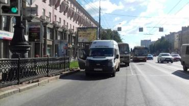 Фото В Челябинске пострадала пассажирка маршрутного такси