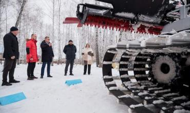 Фото Новый ратрак передан в лыжный комплекс в Полетаево