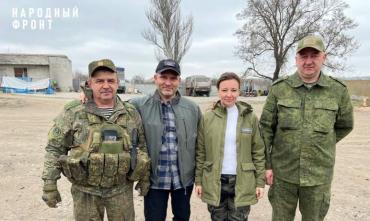 Фото Денис Рыжий доставил гуманитарную помощь от Челябинской области бойцам и мирным жителям ДНР