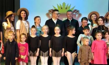 Фото В Копейске губернатору презентовали Дома культуры и «Страну фей»