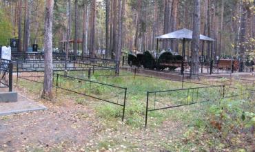 Фото В Челябинске суд запретил новые захоронения на Митрофановском кладбище