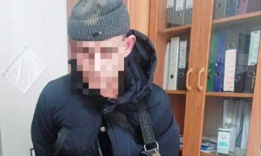 Фото В Троицке полицейские совместно с ФСБ задержали «закладчика»