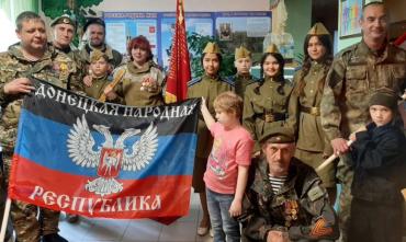 Фото Челябинские добровольцы Донбасса дарят сказку детям, помогают нуждающимся и воспитывают подрастающее поколение