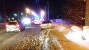 Фото В Челябинске столкнулись две Toyota Corolla, пострадал пешеход