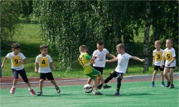 Фото В Магнитогорске в футбол играют с детского сада