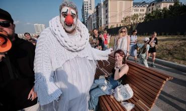 Фото В Челябинске завершился первый фестиваль уличных театров «Театры без крыш»