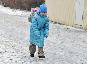 Фото  В Магнитогорске, Златоусте и Коркино карантин продлен, в школах Челябинска в понедельник возобновляются занятия